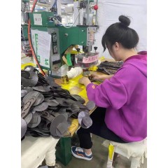 榮威兒童玩具廠 招聘，男50女48歲以內包進廠